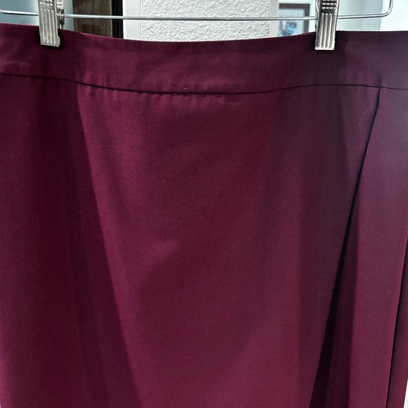 Liz Claiborne Faux Wrap Pencil Skirt - Maroon/Burgundy Size 10 - Picture 4 of 9